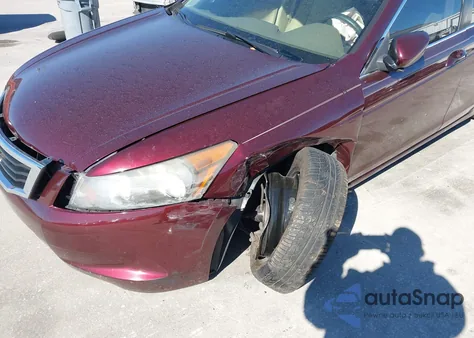 2008 Honda Accord 2.4 Lx z USA, uszkodzony, nr VIN JHMCP263X8C026507